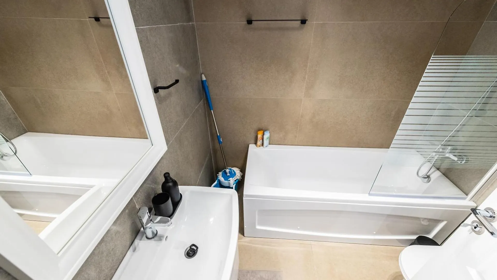 Xurban Apartments Elite Bucharest 0*,