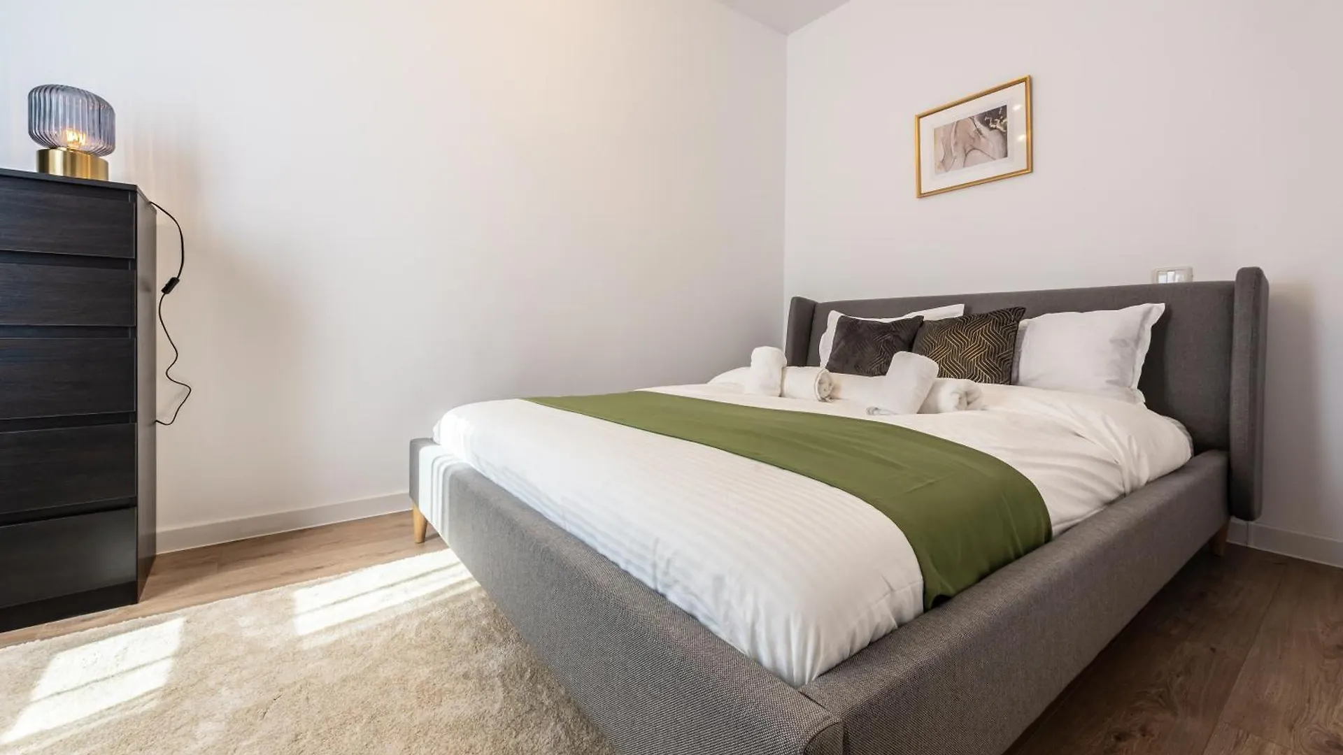 Xurban Apartments Elite Bucharest 0*,  Romania